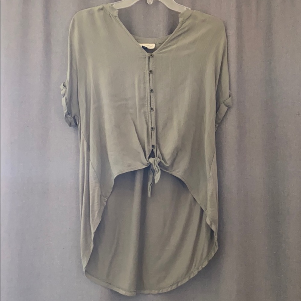Universal threads olive green shirt